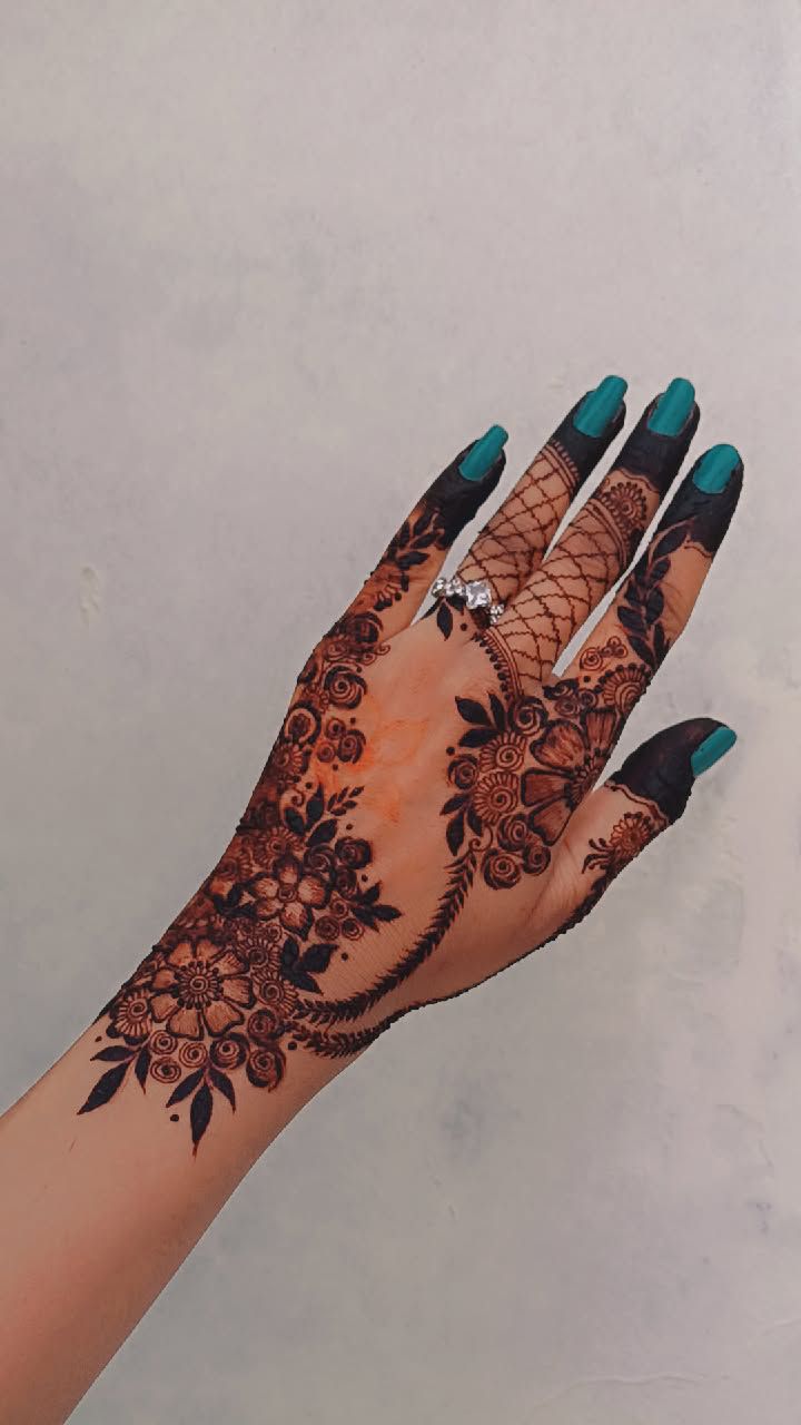 Party Mehndi Design 11
